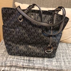 Michael Kors Purse *** FINAL PRICE***